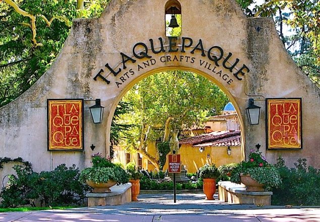 Photo of Entrance to Tlaquepaque Arts and Crafts Village